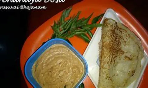 Vendhaya Dosa (w) Poondu Kolambu